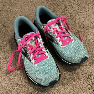 Like new Brooks 14 ladies sneakers - teal with hot pink laces. Size 9 medium.